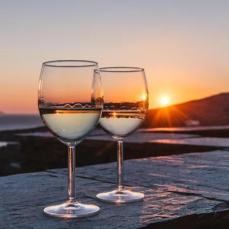 Dolce Tinos - - Stone & Sunset Views וילה