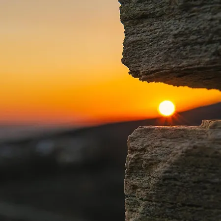 Dolce Tinos - - Stone & Sunset Views Kardhianí